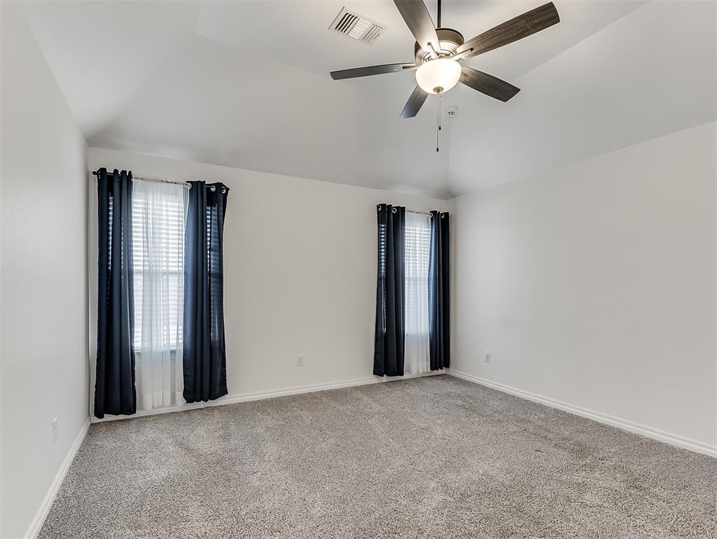 812 Chisholm Trail