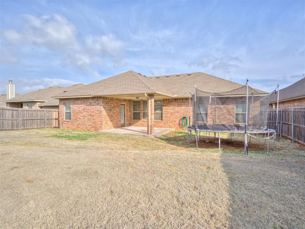 8208 NW 160th Terrace