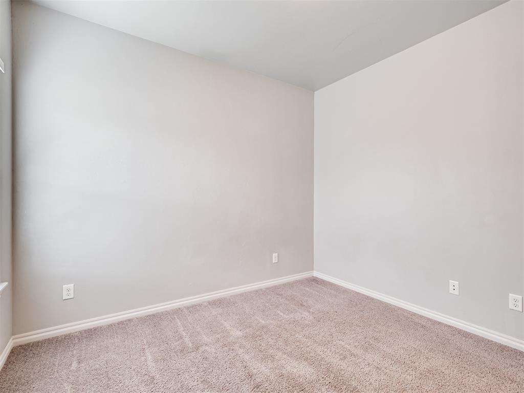 8208 NW 160th Terrace