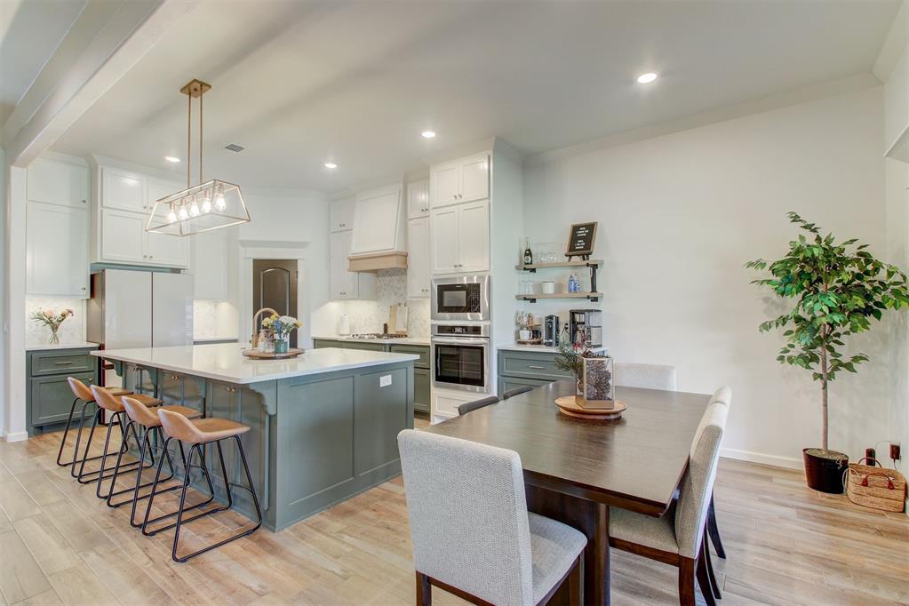 717 Red River Drive