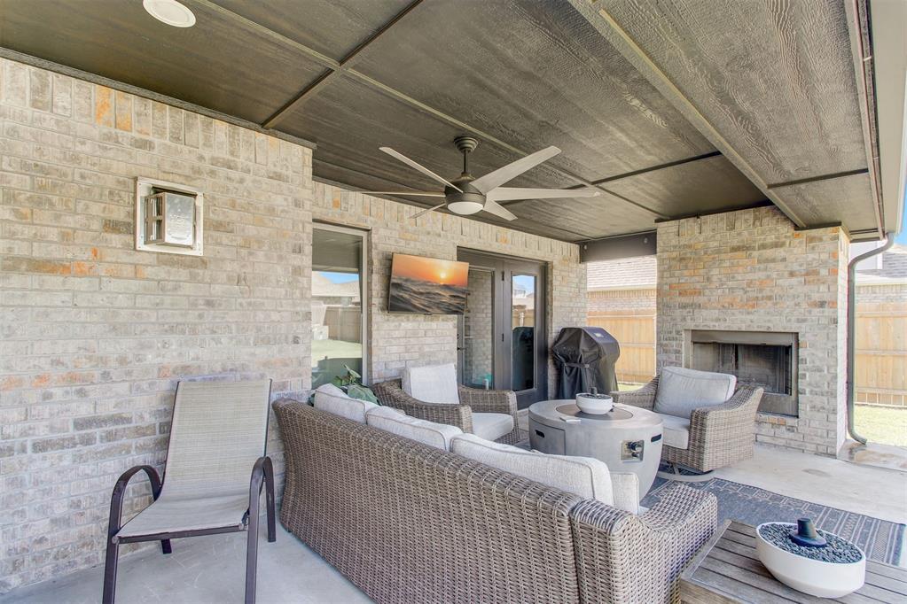 717 Red River Drive