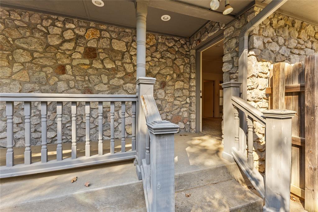 206 S Morrison Drive