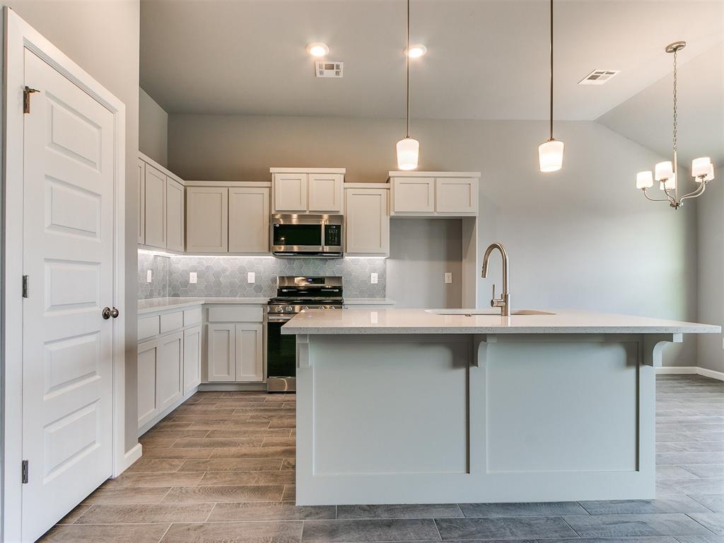 1016 Acacia Creek Drive