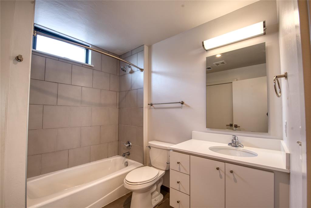 627 Couch Drive Unit: 8