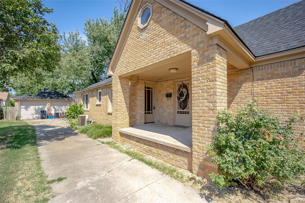 1012 N Chapman Avenue