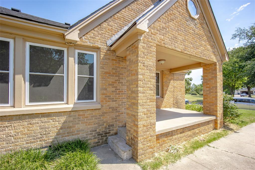 1012 N Chapman Avenue