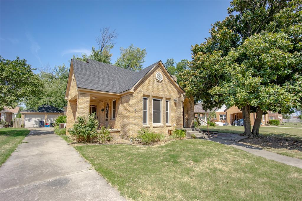 1012 N Chapman Avenue