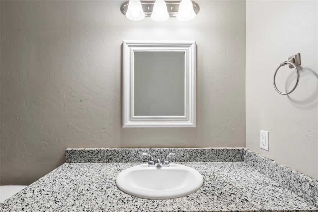 4212 Bonaparte Boulevard