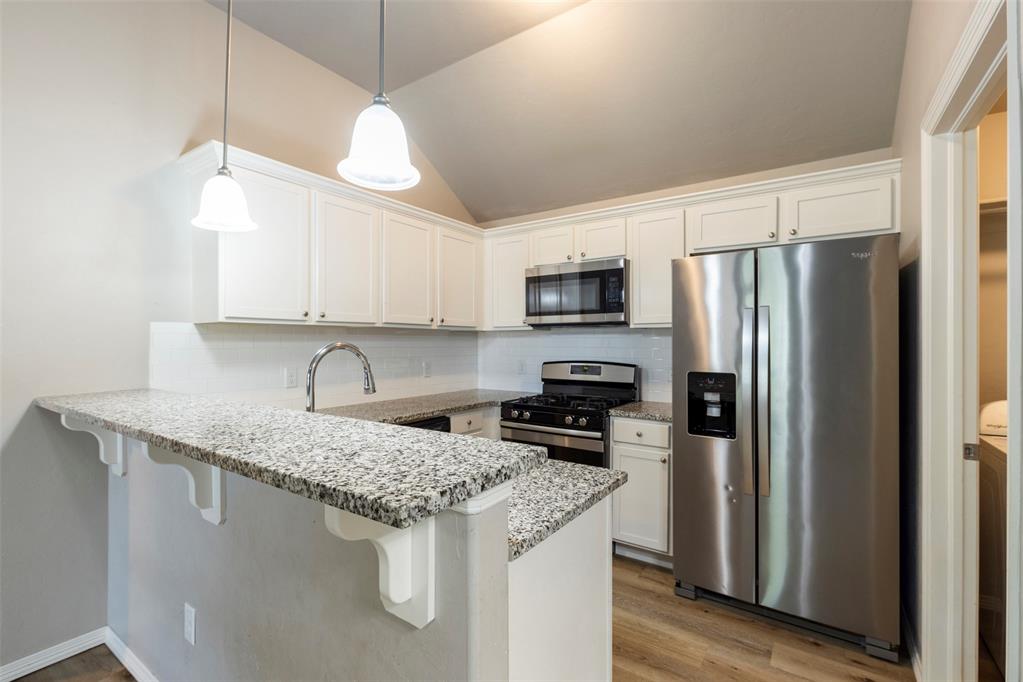 4212 Bonaparte Boulevard