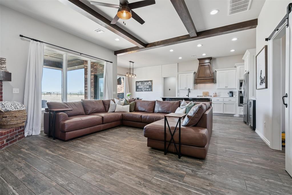 2827 NW Cheyenne Way