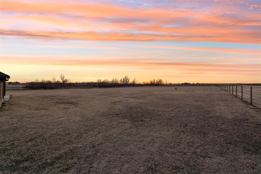 2827 NW Cheyenne Way