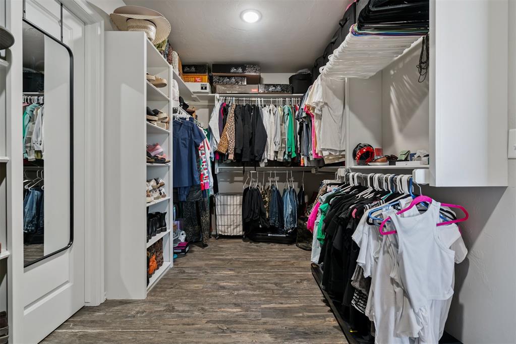 2827 NW Cheyenne Way