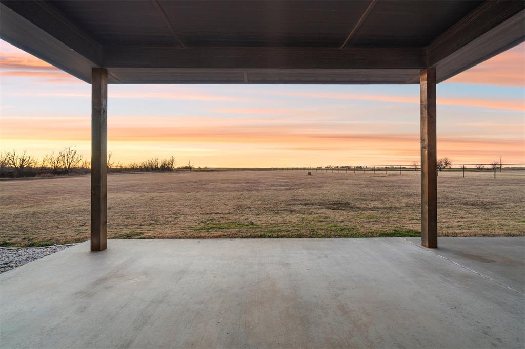 2827 NW Cheyenne Way