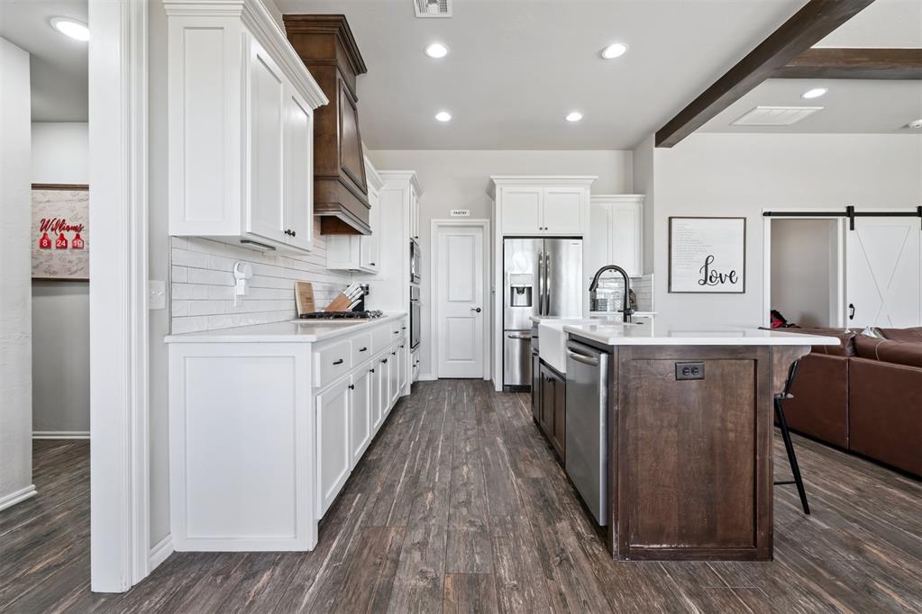 2827 NW Cheyenne Way