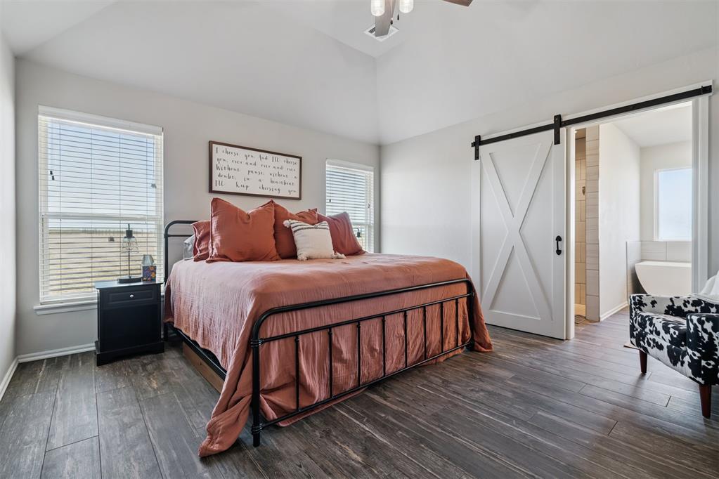 2827 NW Cheyenne Way