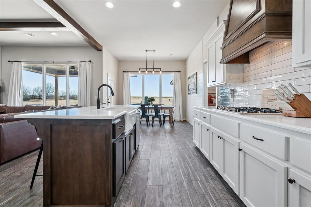 2827 NW Cheyenne Way