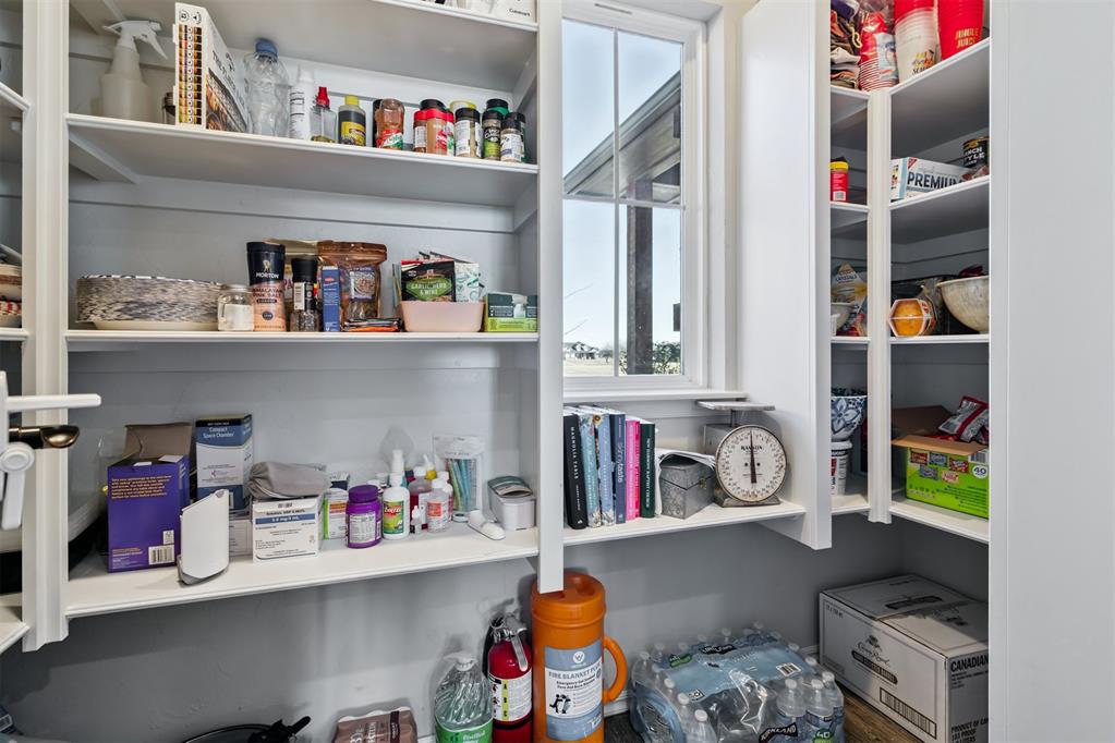 2827 NW Cheyenne Way