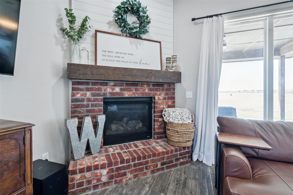 2827 NW Cheyenne Way