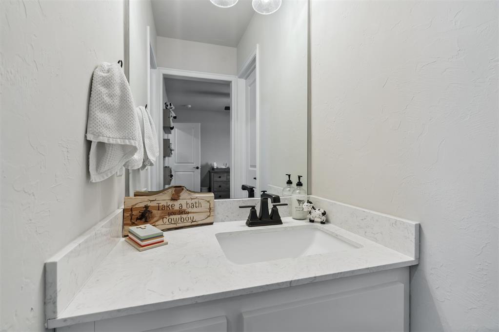 2827 NW Cheyenne Way