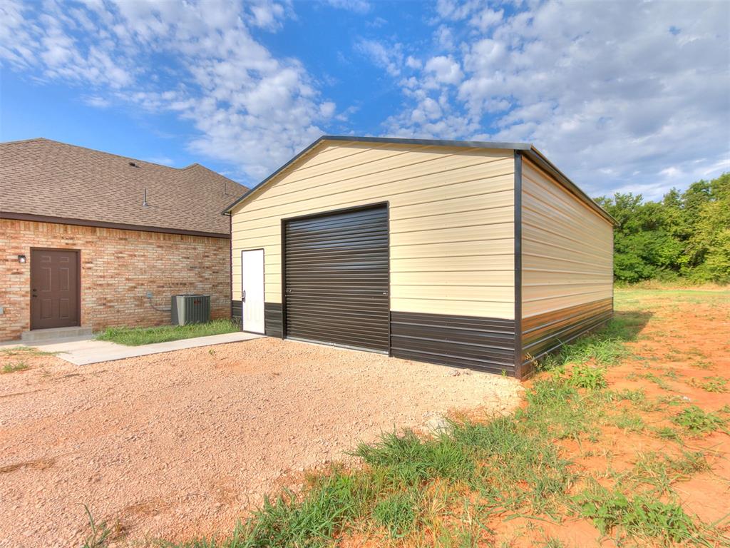 13994 Breezy Lane