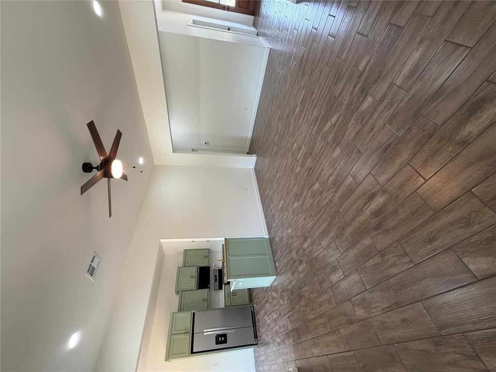 13994 Breezy Lane