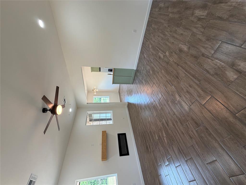 13994 Breezy Lane