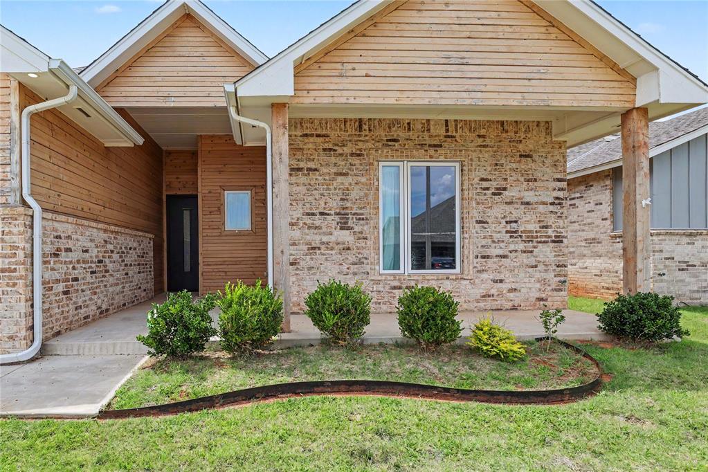 15817 Capri Lane