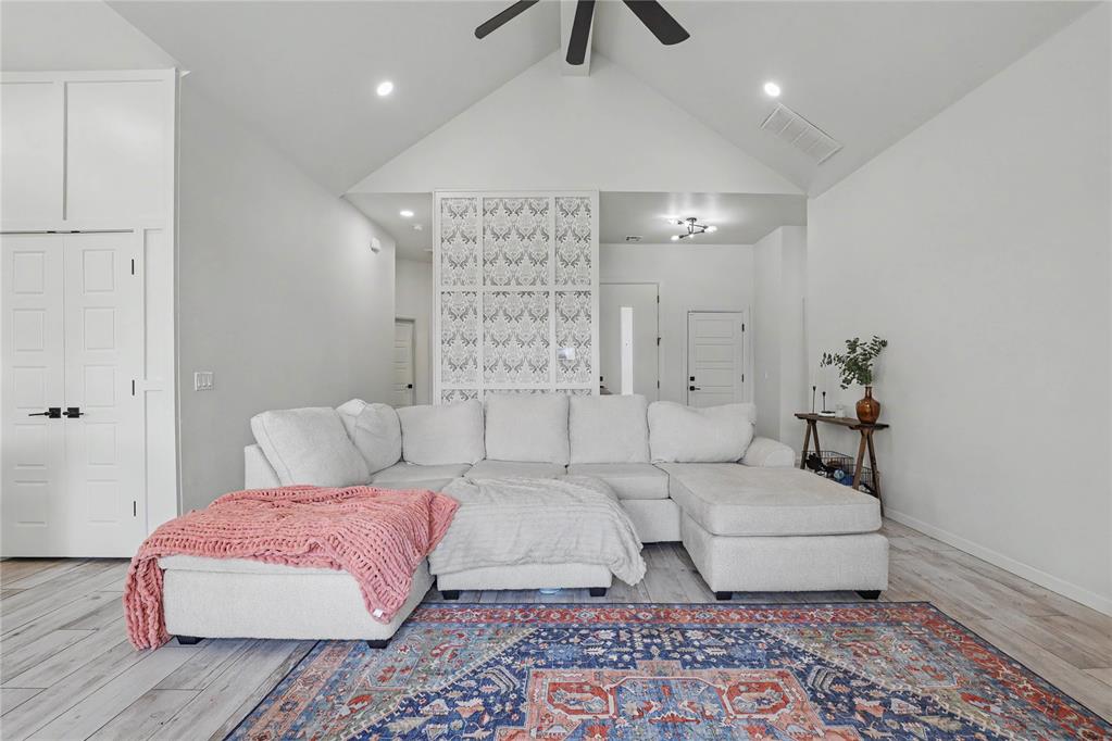 15817 Capri Lane