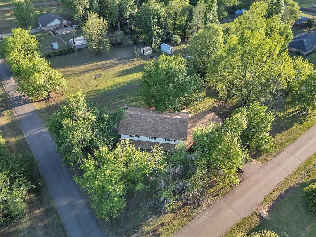 636 E Lea Terrace