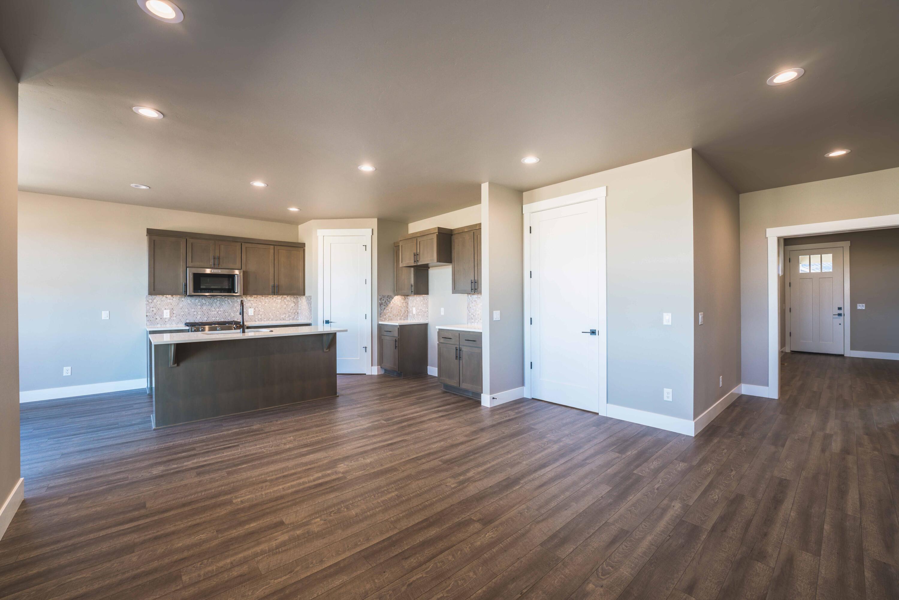 2537 LOT 20 NW Redwood Circle