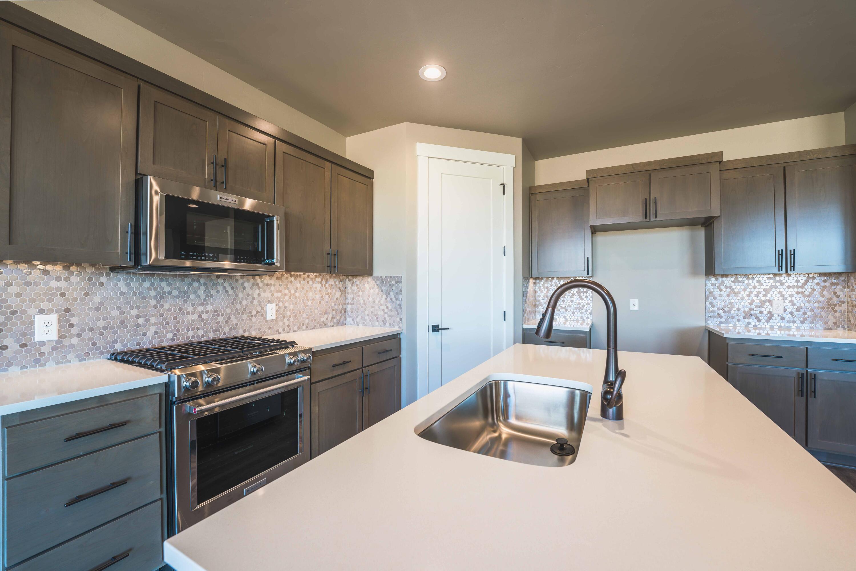 2537 LOT 20 NW Redwood Circle