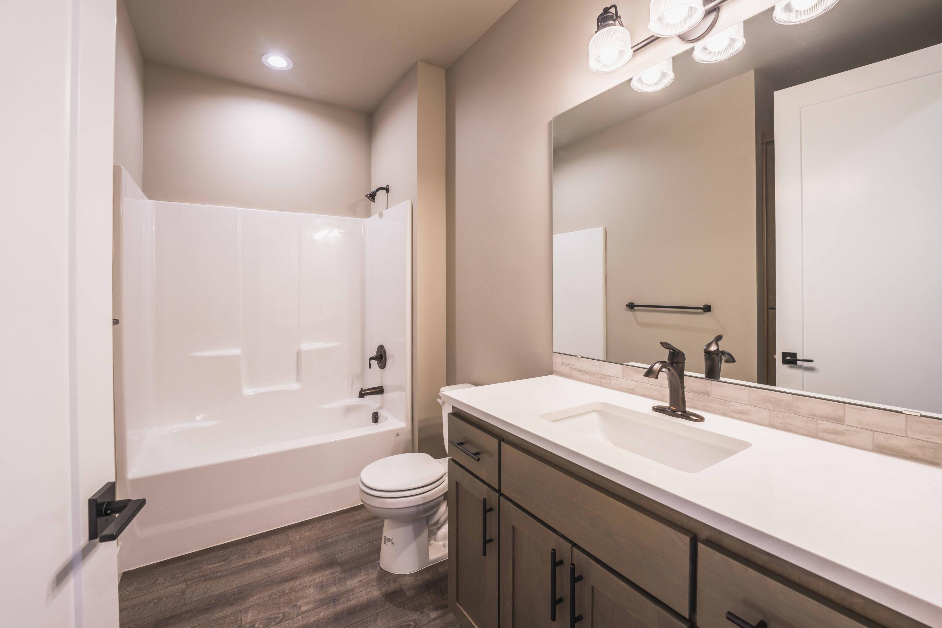 2537 LOT 20 NW Redwood Circle