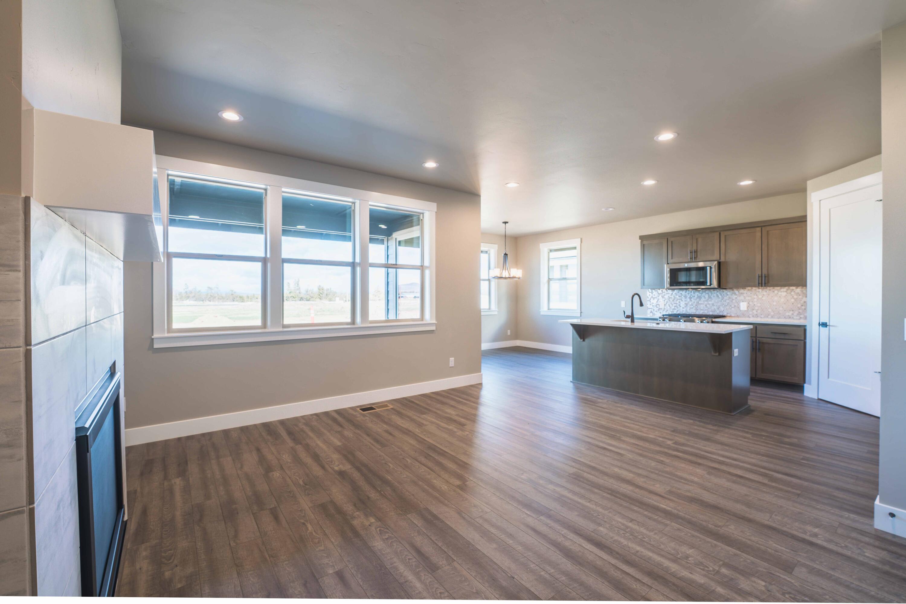 2537 LOT 20 NW Redwood Circle
