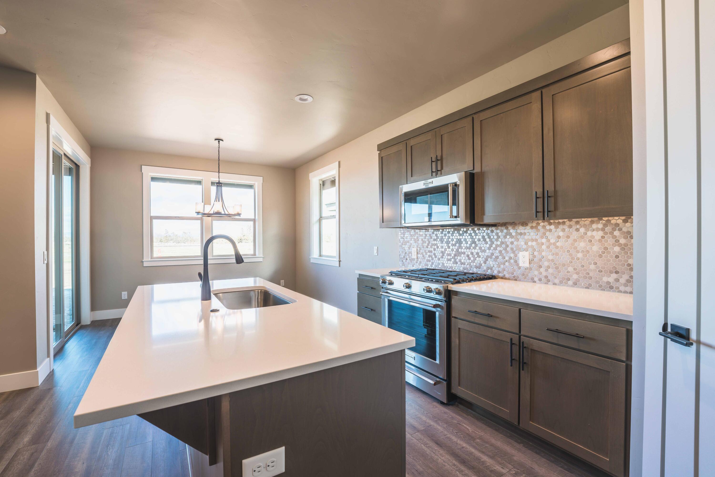 2537 LOT 20 NW Redwood Circle