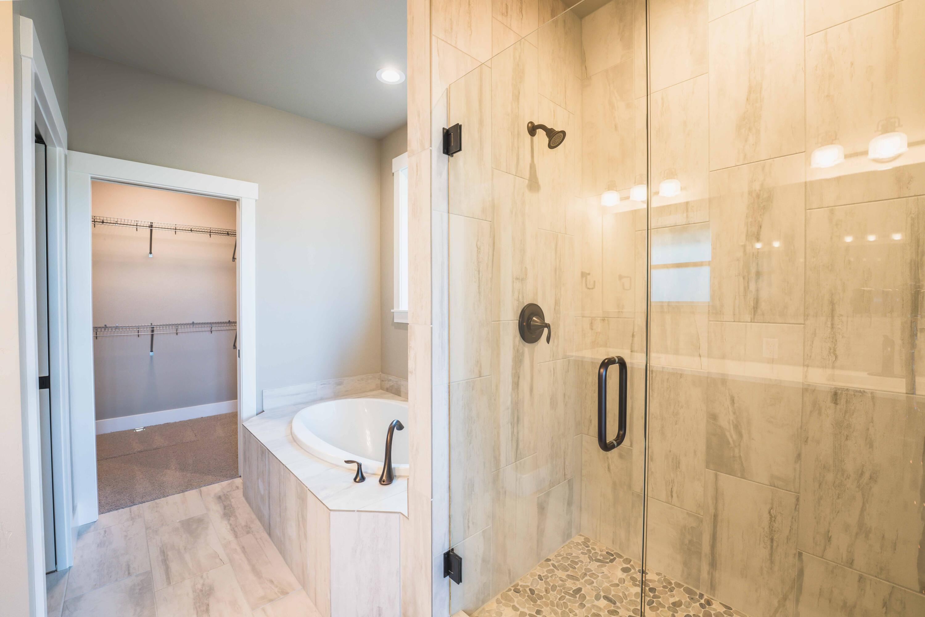 2537 LOT 20 NW Redwood Circle