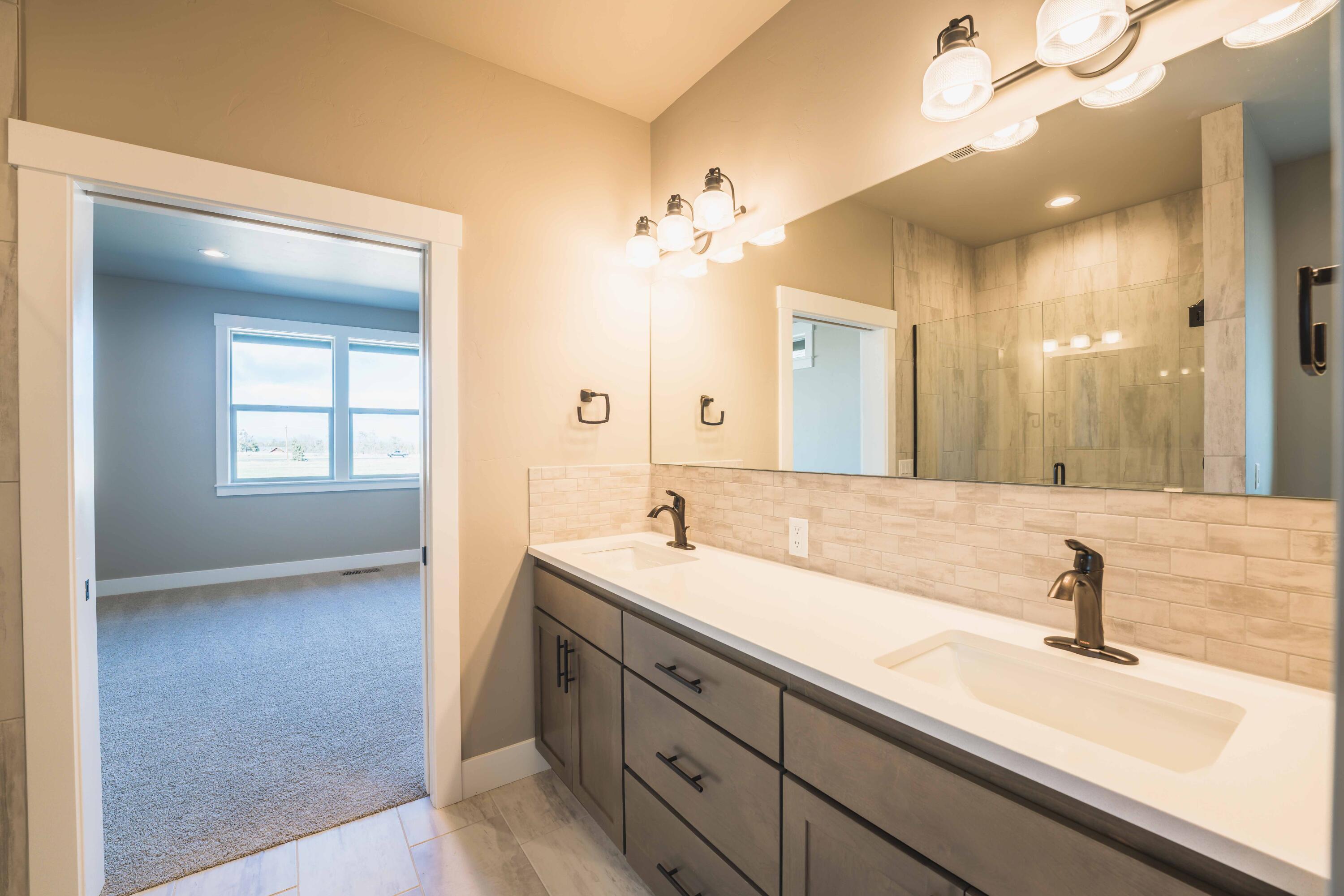 2537 LOT 20 NW Redwood Circle