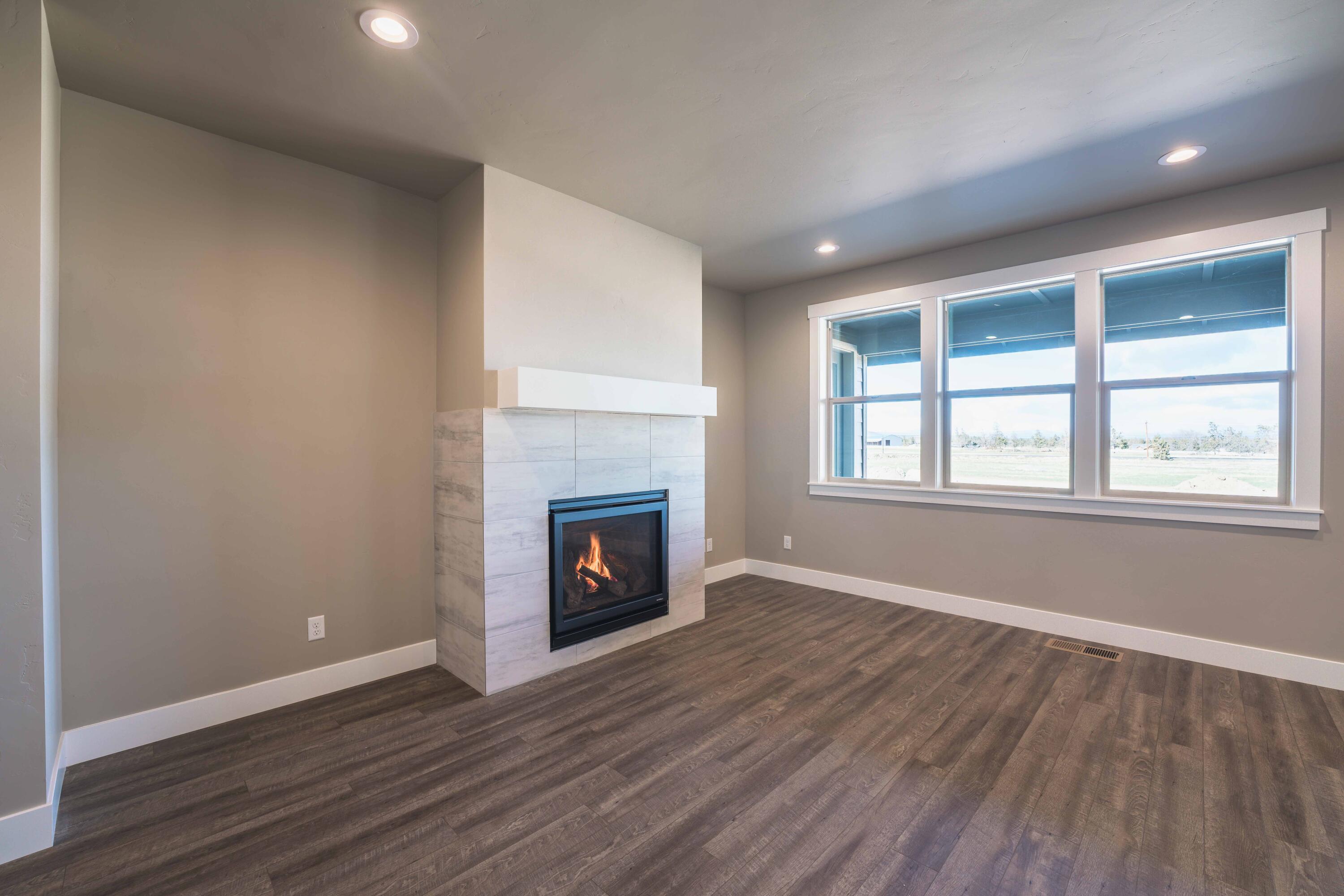 2537 LOT 20 NW Redwood Circle