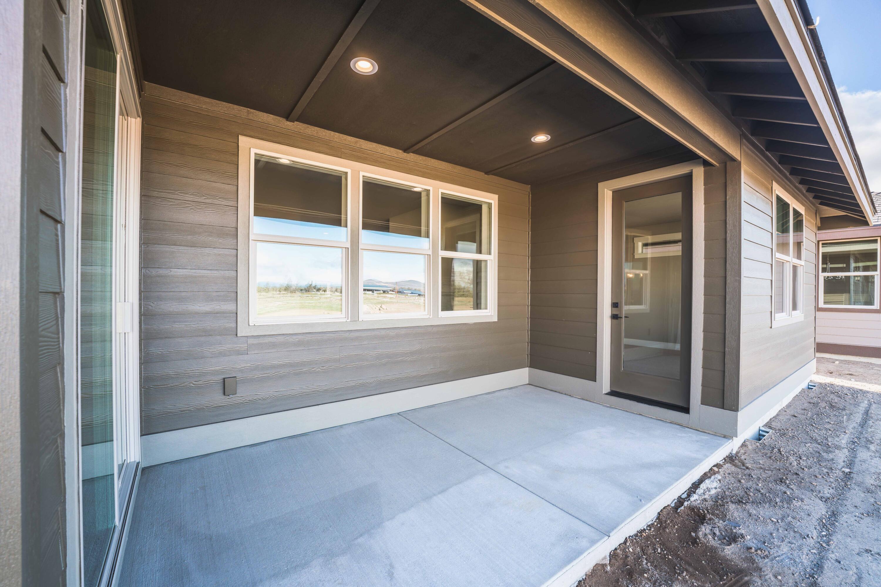 2537 LOT 20 NW Redwood Circle