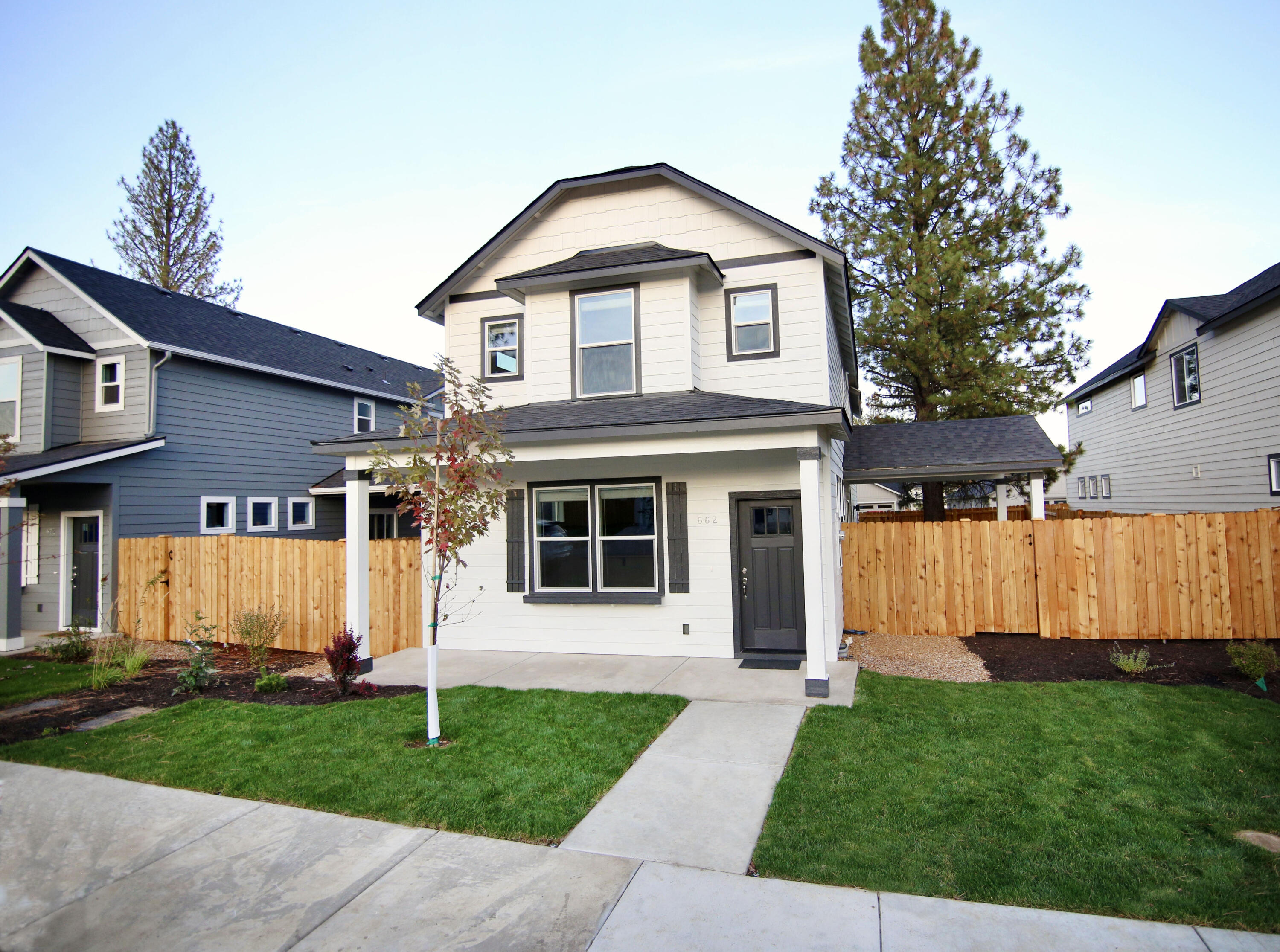 3790 SW Lava Avenue, 67