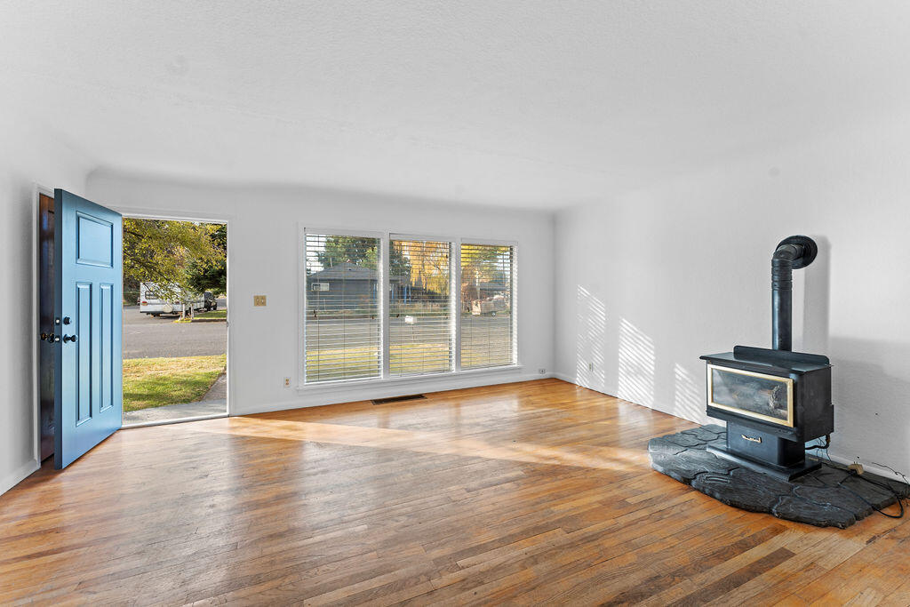 795 SE 7th Street