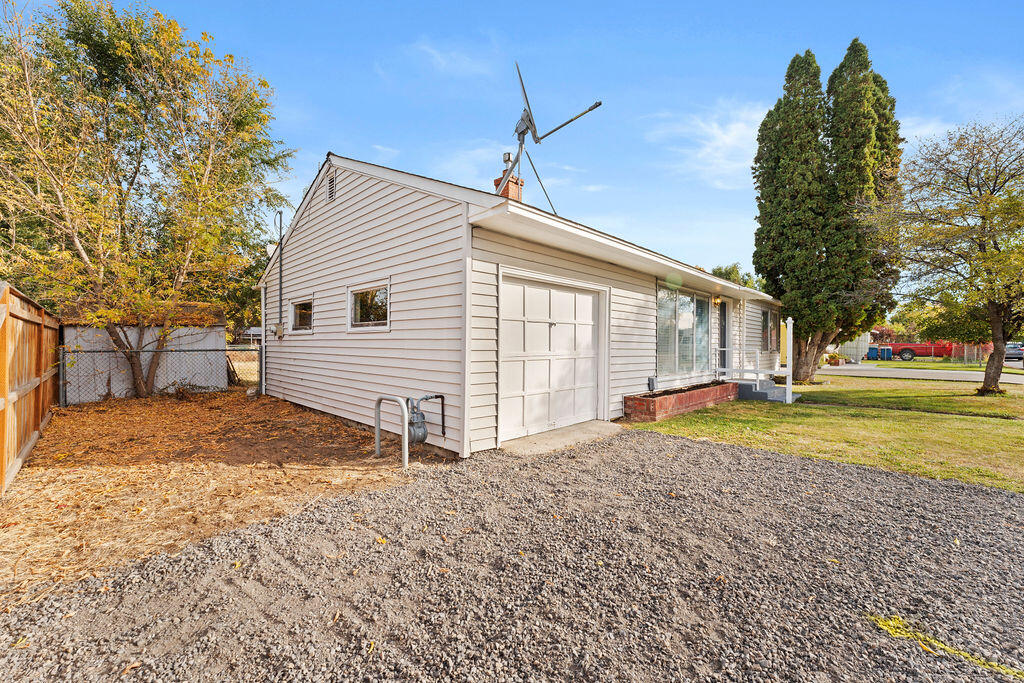 795 SE 7th Street