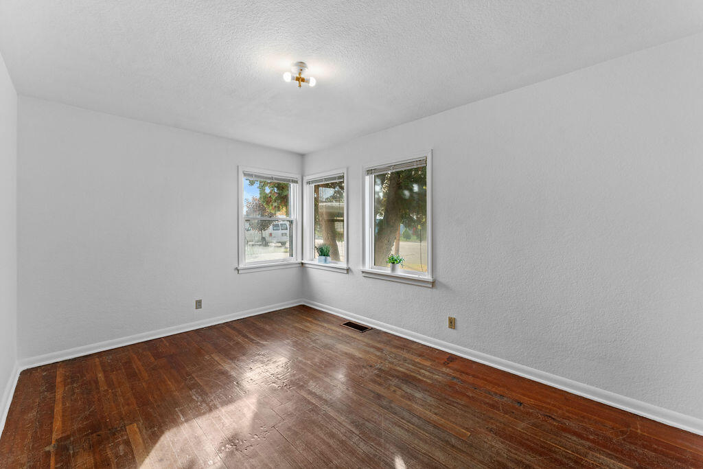 795 SE 7th Street