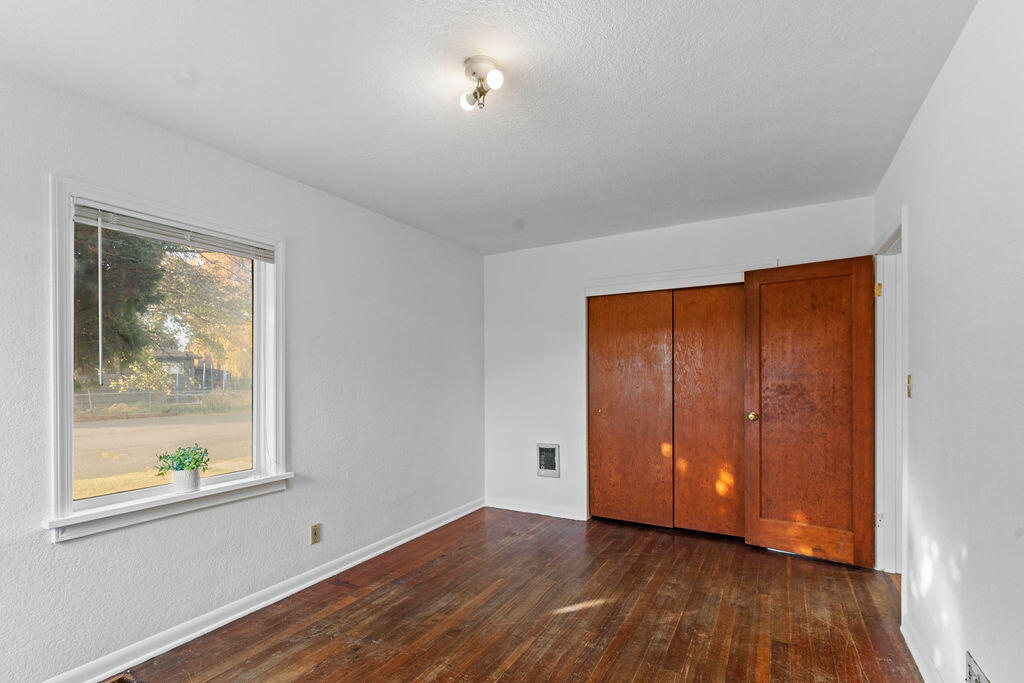 795 SE 7th Street