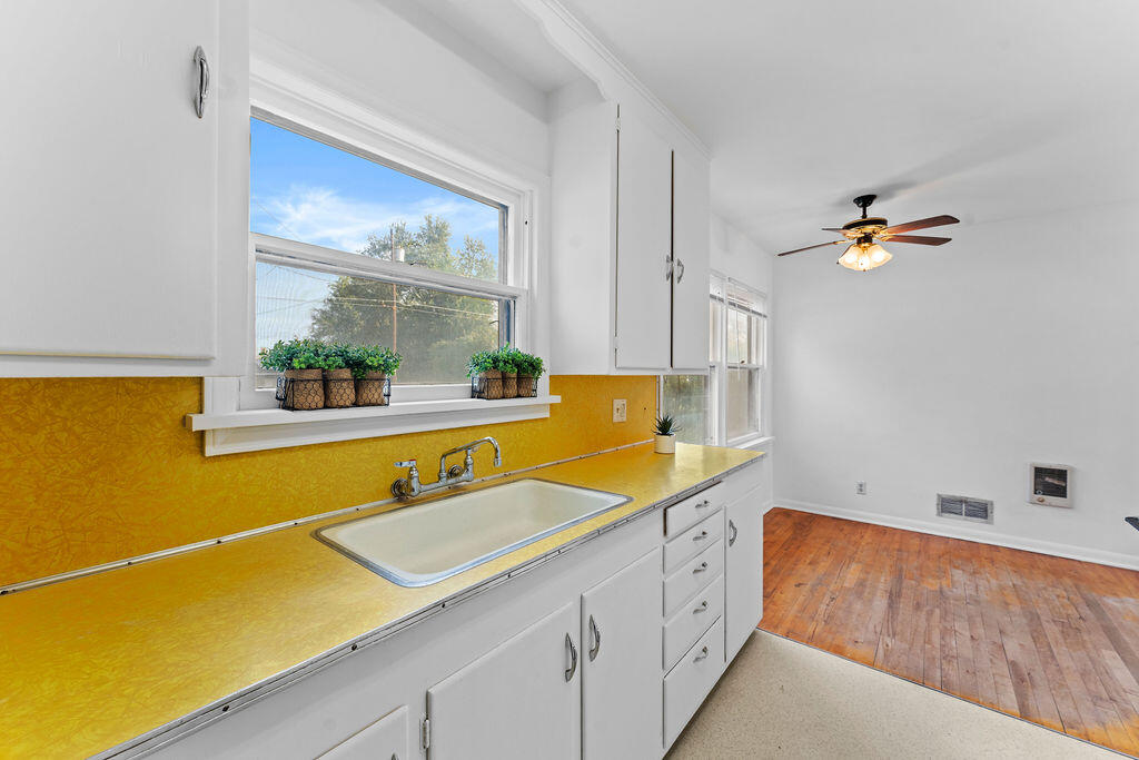795 SE 7th Street