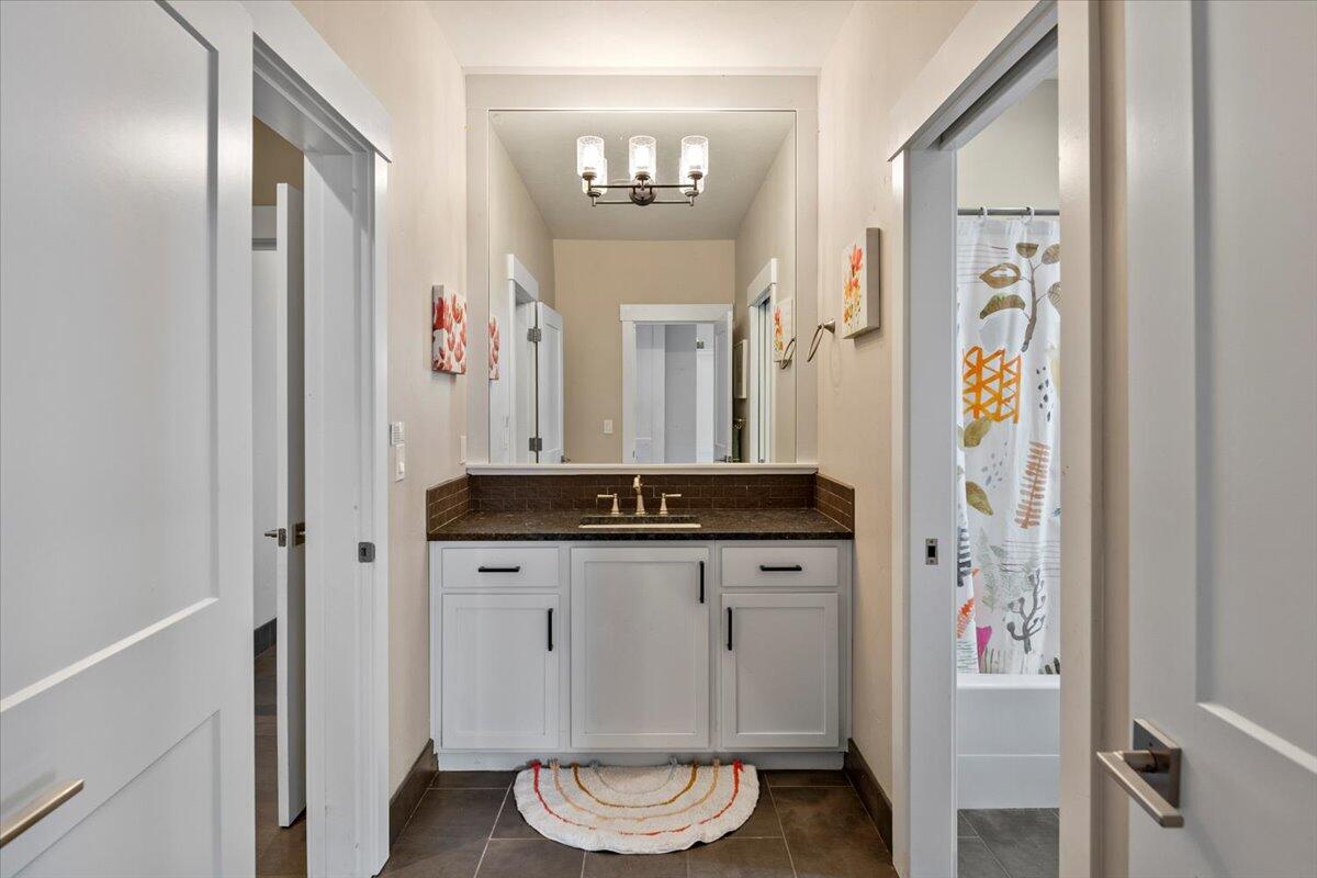 400 NW 89th Street
