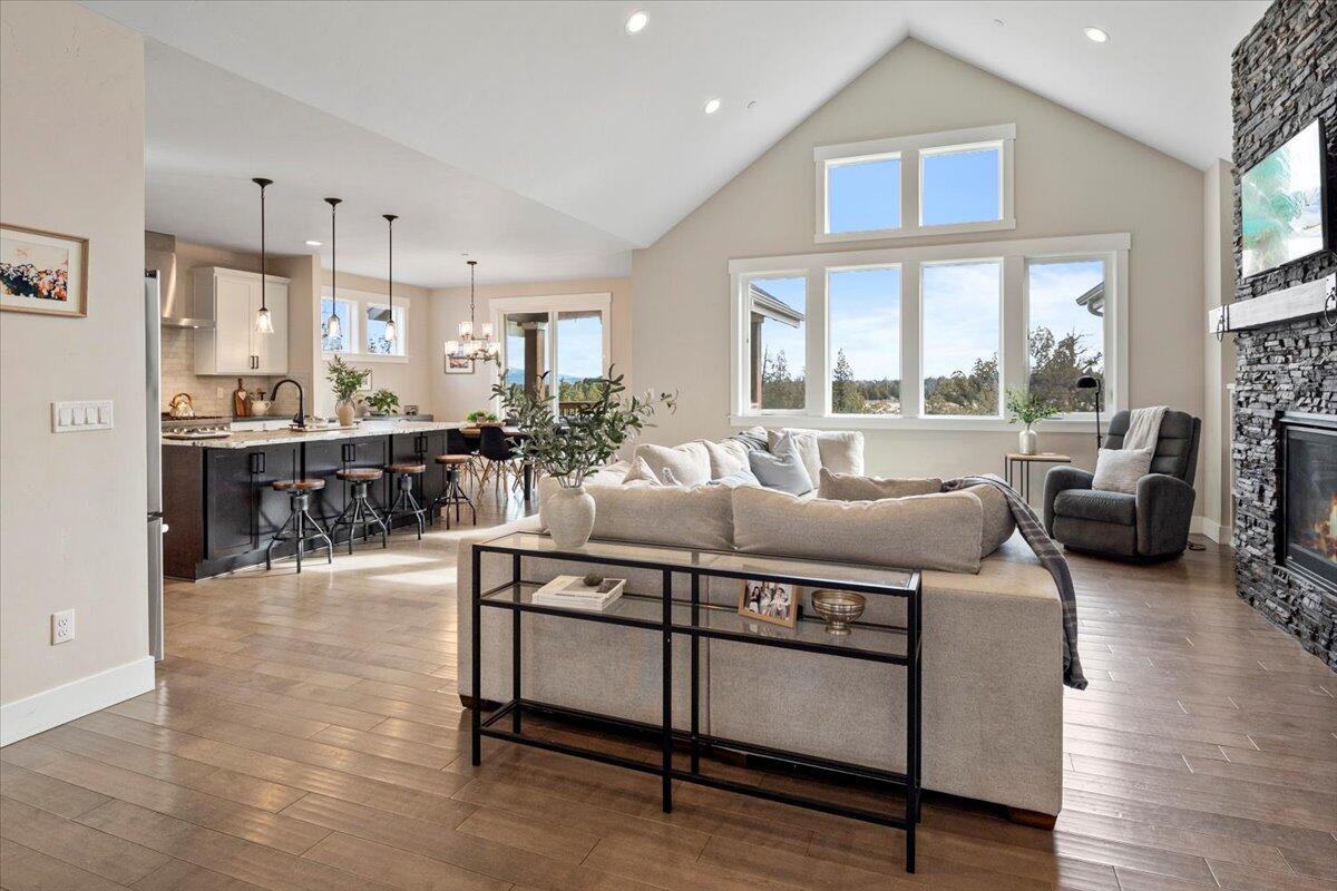 400 NW 89th Street