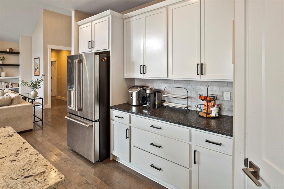 400 NW 89th Street
