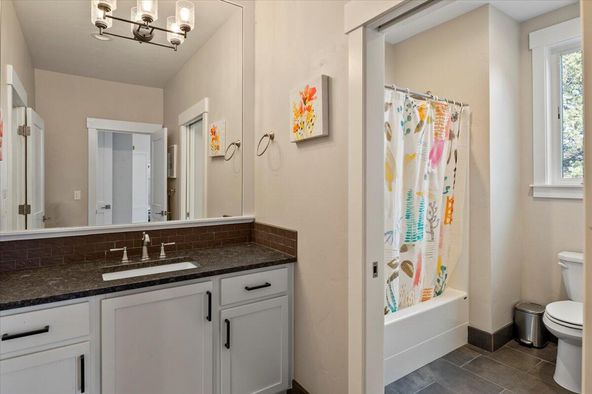 400 NW 89th Street