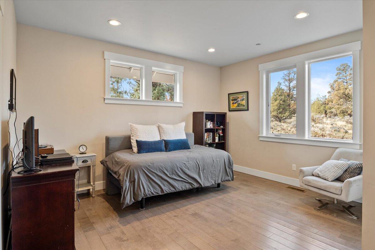 400 NW 89th Street