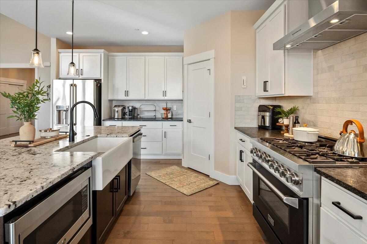400 NW 89th Street